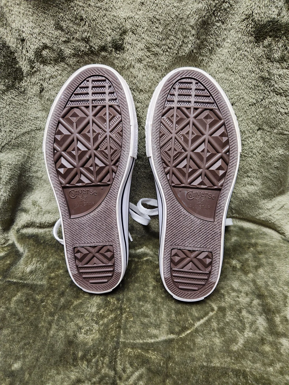 Converse classic low
